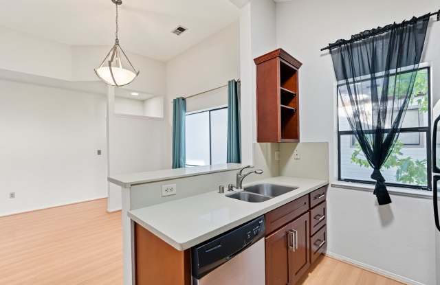 1540 Meadow Ridge Circle Gallery 3
