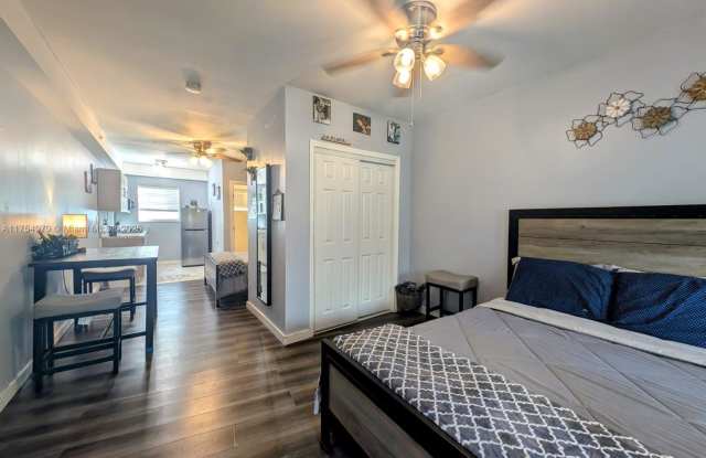 1446 Ocean Drive - 1446 Ocean Drive, Miami Beach, FL 33139