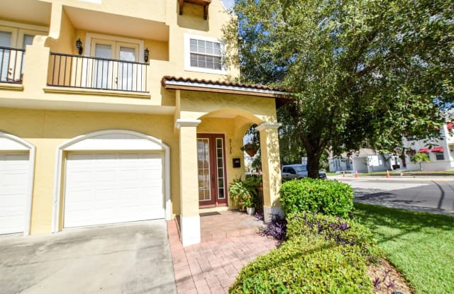 2126 University Drive #4 - 2126 University Drive, Orlando, FL 32804