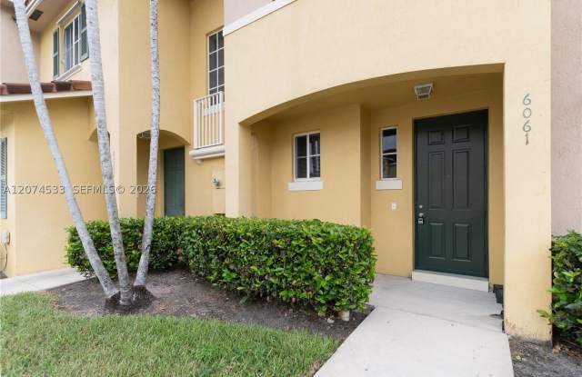 6061 SW 19th Ct Gallery 2