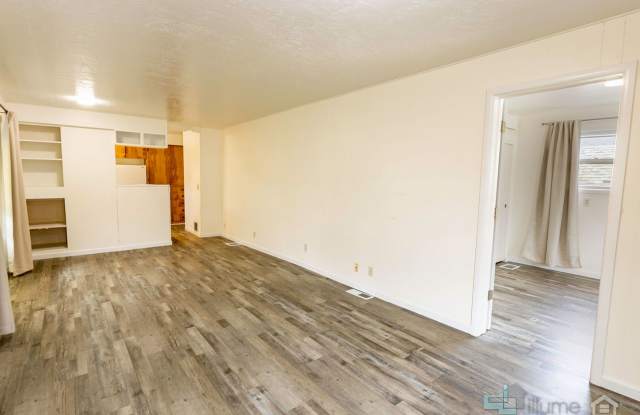 Charming Multi-Unit Living in Prime Northeast Salem Location photos photos