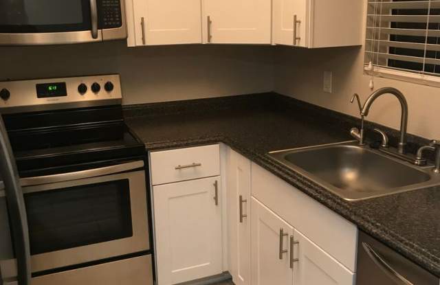 COMING SOON! Beautiful 2 Bed/2 Bath Condo in walking distance to Downtown Gilbert photos photos