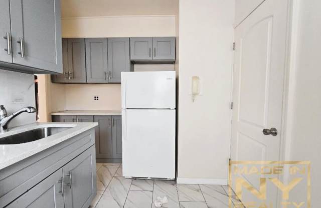 64-41 Saunders Street photos photos