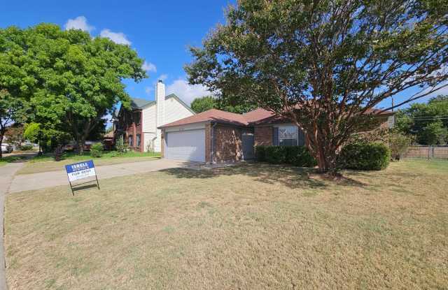 RENT IMPROVED - AVAILABLE NOW! Gallery 4