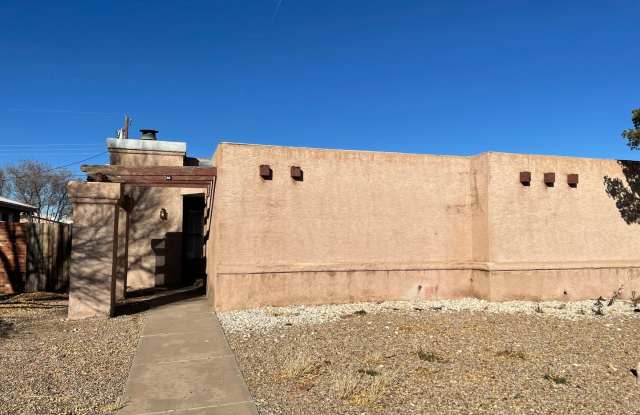 2 Bed / 2 Bath Triplex with Garage & Private Yard – Great Location! photos photos 2 Bed / 2 Bath Triplex with Garage & Private Yard – Great Location! photos photos
