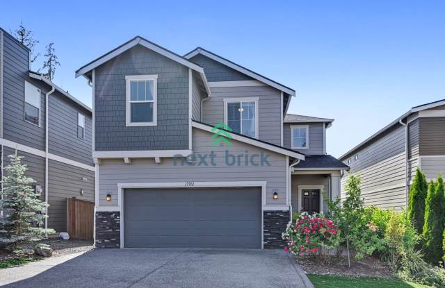 Spacious 5 bedrooms and 3 bathrooms Cul-de-Sac house Ready for Rent! photos photos