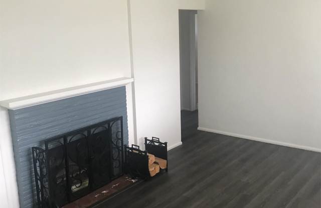 19 W Shore Ave Gallery 3