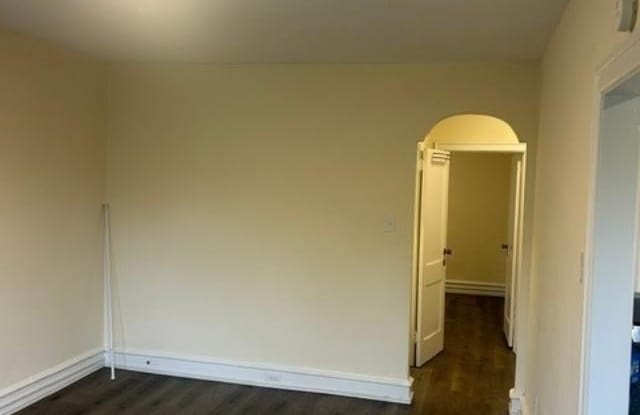 272 N KESWICK Avenue Gallery 3