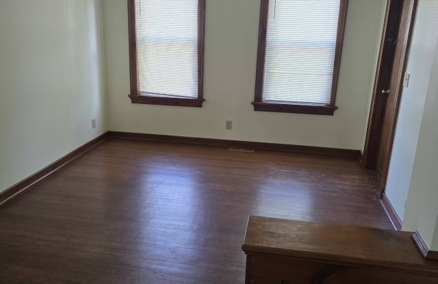 185 Ford Avenue photos photos