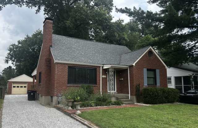 2421 Clarendon Avenue photos photos