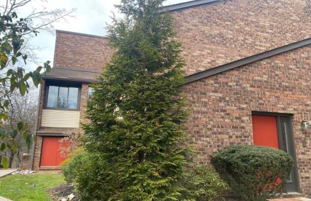 504 MOUNTAINVIEW DR photos photos