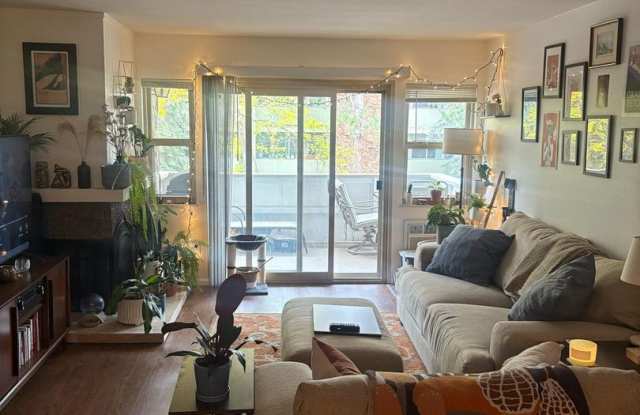 2 Bedroom Condo for Rent at Remington Post Gallery 3