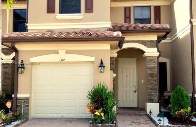 3352 W 91st Ter photos photos