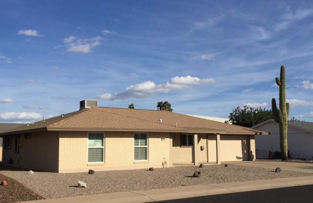 10807 W CAMELOT Circle Gallery 2