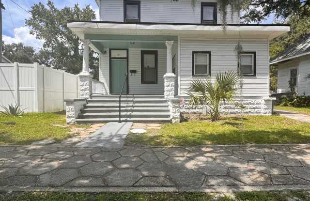 135 East 17th Street - 3 photos photos