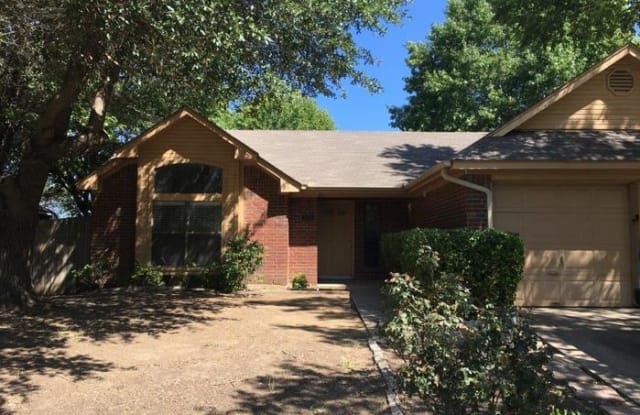 1505 Glenwillow Drive - 1505 Glenwillow Drive, Arlington, TX 76018