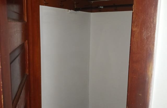 1214A South 22nd Street - Lower rear Gallery 2