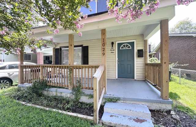 Beautifully Updated 3-Bedroom Norfolk Home Gallery 1