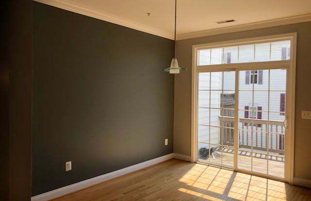 827 MCHENRY STREET Gallery 3