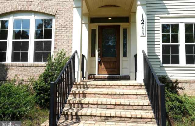 1211 SWEETBAY PL - 1211 Sweetbay Place, Glenmont, MD 20906