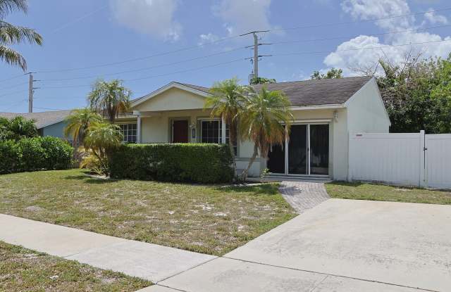 3470 SW 4th Street photos photos