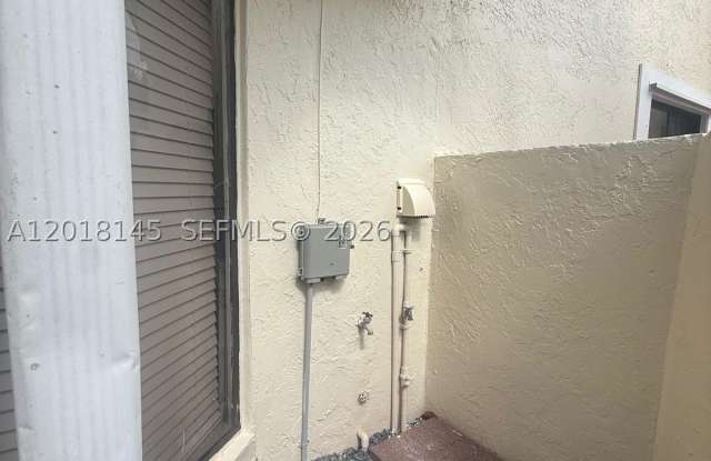 1004 San Remo Cir Gallery 4