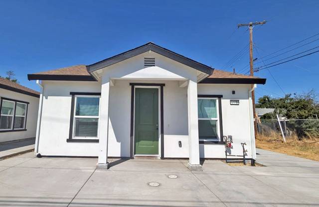 Beautiful Brand New 2 Bedroom, 1 Bathroom Home! photos photos