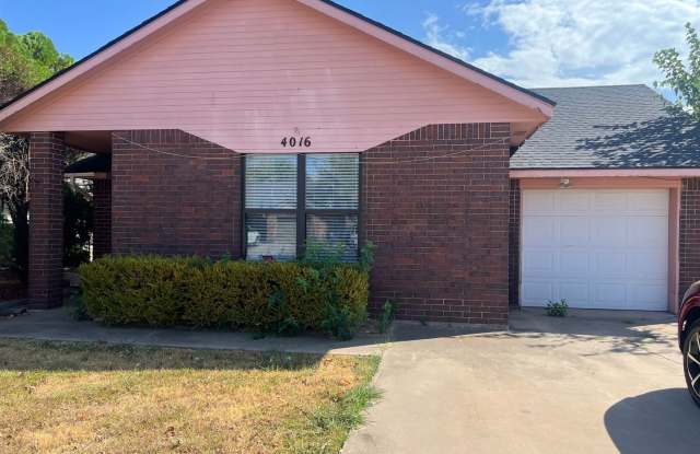 4016 SW Sunflower Lane Gallery 1
