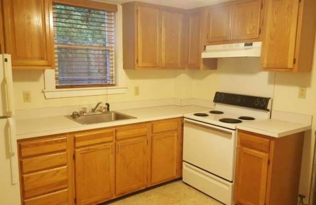 40 Brown St. - 40 Brown Street, Waltham, MA 02453
