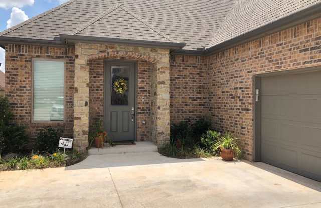 3 bed, 2 bath home in the Enclave with a great Water View photos photos