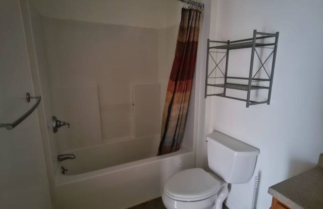526 E 9 Mile Rd photos photos