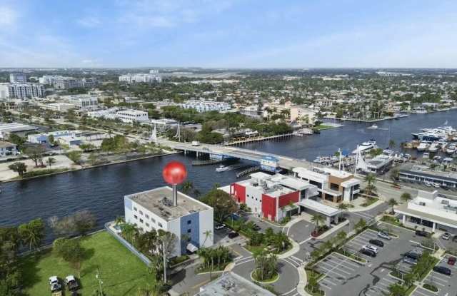 105 S Riverside Drive photos photos