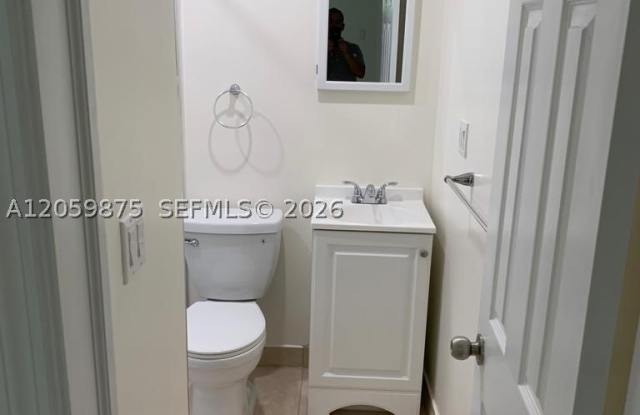 1471 NE 170th St photos photos