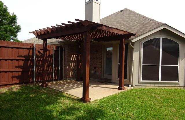 10804 Pineview Lane Gallery 4
