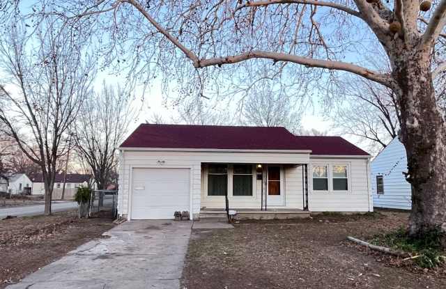 Across the street form Chisholm elem. School...Nice free standing home just off Green and Osie in Wichita. photos photos