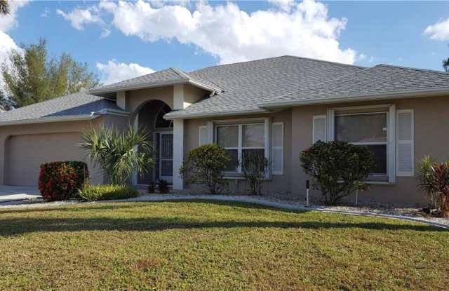 Gulf access Pet Friendly Pool home in SW Cape Coral with Boat lift! photos photos