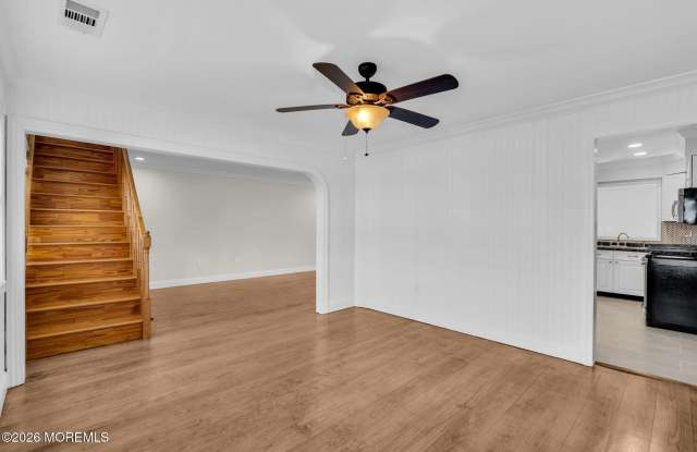 101 Clearwater Drive Gallery 2