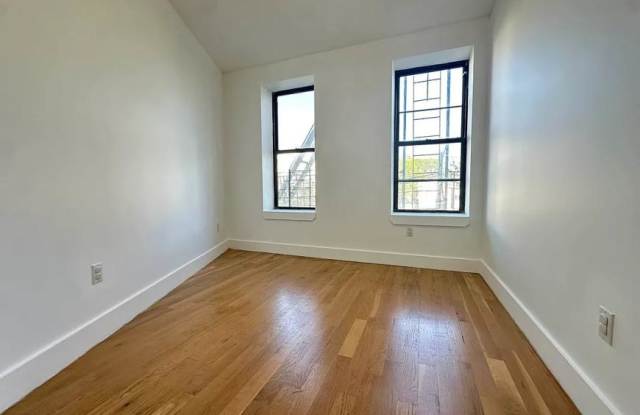 1547 Commonwealth Avenue Gallery 4