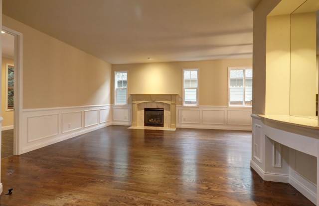 Redmond Ridge 4 bedroom Gallery 4
