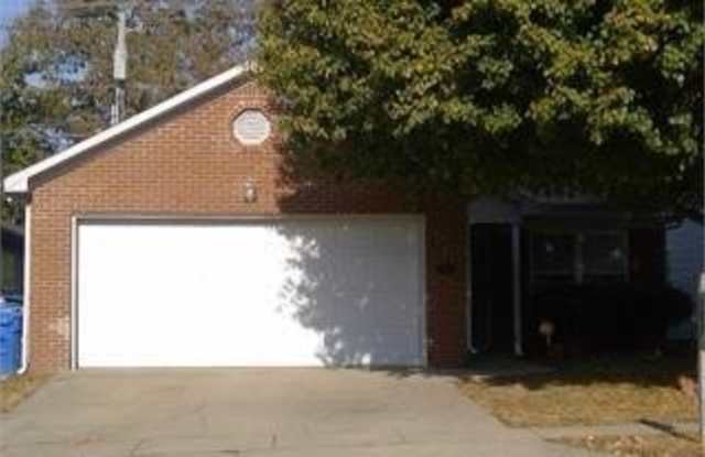 169 Chestnut Drive - 169 Chestnut Street, Lexington, KY 40508