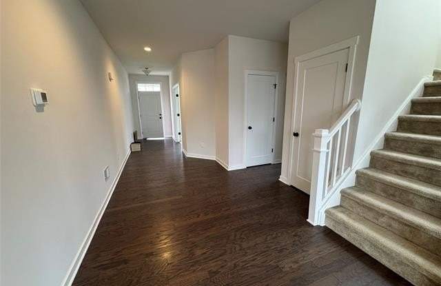 6280 N Trailwoods Drive Gallery 2