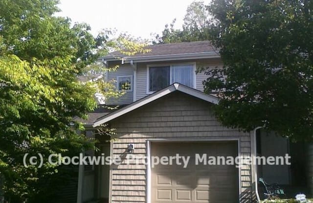 2419 S Meridian C12 - 2419 South Meridian, Puyallup, WA 98373