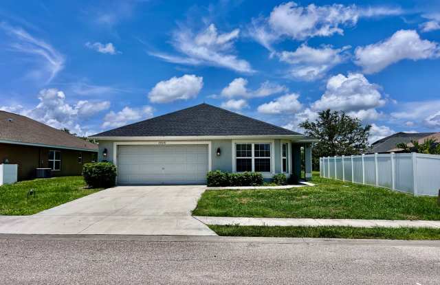 NO APPLICATION FEES! Move in today! 3 bedroom and 2 bathrooms located in a desirable area in Punta Gorda photos photos