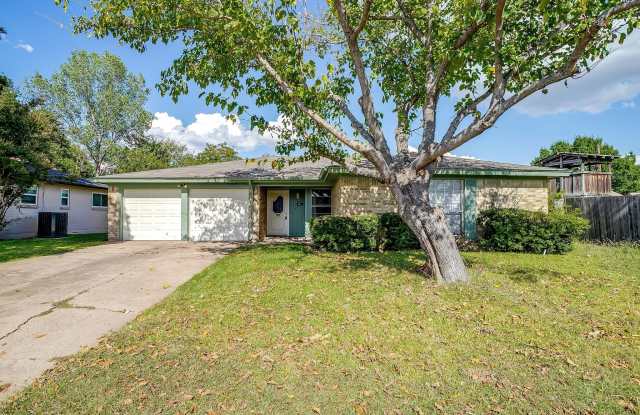 232 Linda Drive - 232 Linda Drive, Burleson, TX 76028