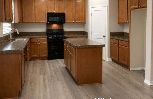 Spacious 5-Bedroom Home with 3-Car Garage In Perris Gallery 3