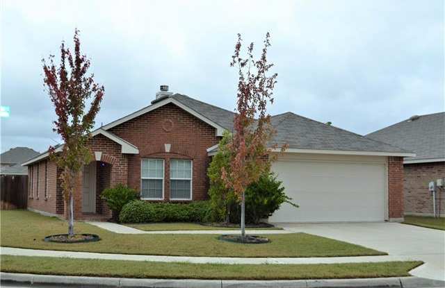 12701 Northern Pine Drive Gallery 3