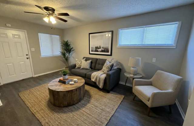 2086 Hubert Avenue - 1 photos photos