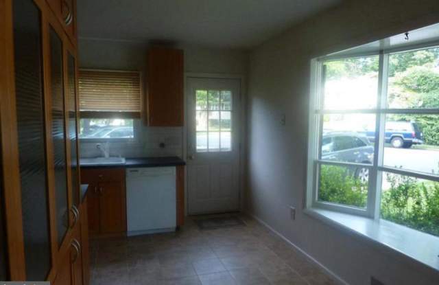213 ROSS DRIVE SW Gallery 2