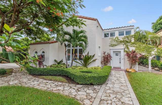 319 Mendoza Ave photos photos