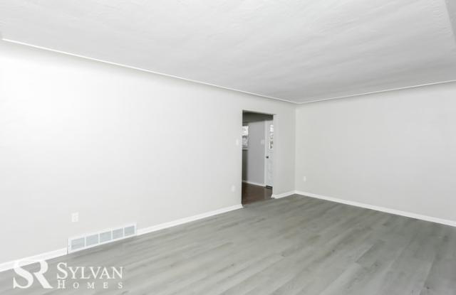 10030 Piedmont Street Gallery 2